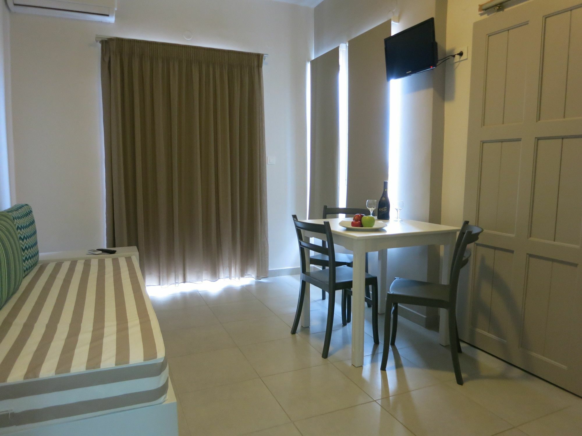 Amaryllis Aparthotel Platanés Exterior photo